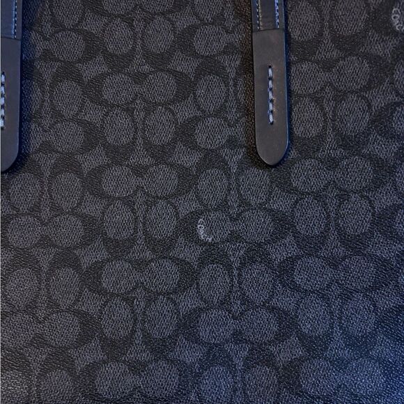 Coach Charlie Carryall in Signature Canvas in Charcoal/Midnight Navy / Like New - Picture 8 of 10